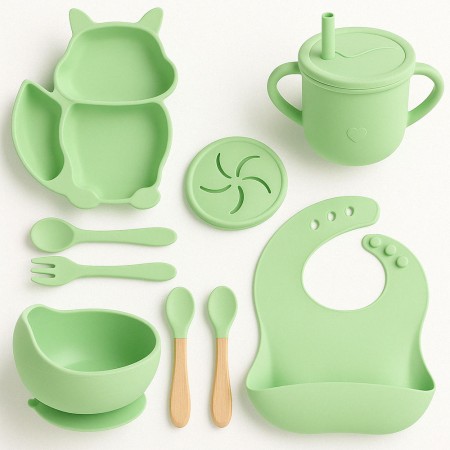 Accesorii diversificare bebelusi 10 piese din silicon, farfurie si bol cu ventuza, baveta, cana gustari, tacamuri lemn-silicon, fara BPA, verde