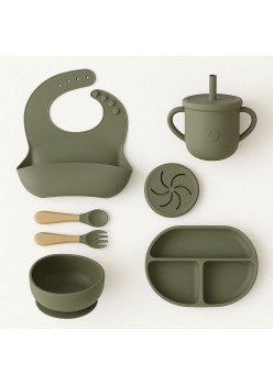 Accesorii diversificare bebelusi 8 piese din silicon, farfurie si bol cu ventuza, baveta, tacamuri lemn-silicon, cana gustari, verde inchis, fara BPA
