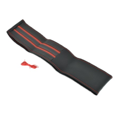 Husa volan din PIELE NATURALA CU DOUA DUNGI ROSII, pentru autoturisme, diametru 37 - 39 cm, cu ac si ata (se coase, aspect ORIGINAL)