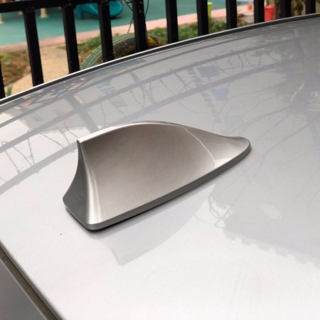 Antena auto activa AM - FM tip 