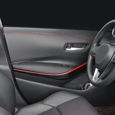 Banda decorativa pentru interiorul vehiculului, lungime 2m, din piele ecologica, culoare Neagra + cusatura Rosie