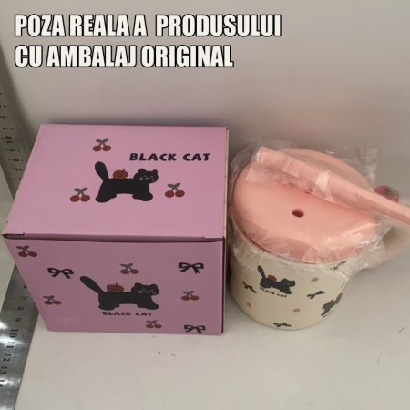 Cana din Ceramica cu Capac si Pai, Flippy, Capacul si Paiul din Silicon Roz, 9x8.5 cm, Model Cute C, Capacitate 380ml