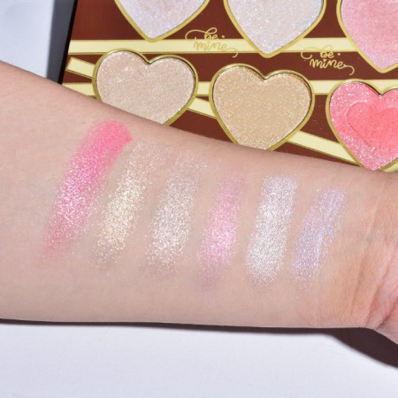 Paletă Iluminatoare 6 Nuanțe Be Mine, Textură Coaptă, Finish Strălucitor, Machiaj Profesional, 140g, Rose