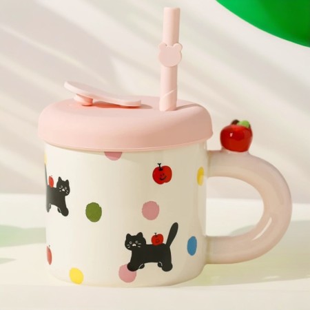 Cana din Ceramica cu Capac si Pai, Flippy, Capacul si Paiul din Silicon Roz, 9x8.5 cm, Model Cute B, Capacitate 380ml