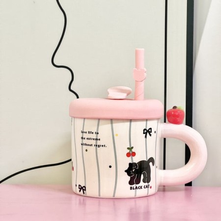 Cana din Ceramica cu Capac si Pai, Flippy, Capacul si Paiul din Silicon Roz, 9x8.5 cm, Model Cute A, Capacitate 380ml