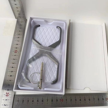 Husa Armor X Compatibila cu iPhone 15 Pro, Flippy, Aliaj de Aluminiu, Antisoc, Antizgarieturi, Impermeabila, Margini cu 2 Straturi, Aderent, Montare Usoara, Surubelnita Inclusa, Gri Metalizat