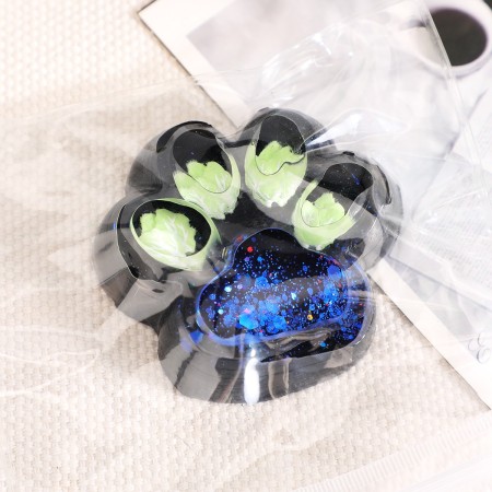 Jucarie Antistres Squishy, Flippy, cu Revenire Lenta, Squeeze Pinch Family, Model Cat Paw, 6.5 x 6 cm, din Tpr, 4-6 Ani, Model 4 Legume, Negru cu Insertii