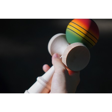 Jucarie Interactiva Kendama, Flippy, din Lemn, 18 cm, Joc de Indemanare pentru Copii si Adulti, Model Gradient 4, Rosu/Galben/Verde