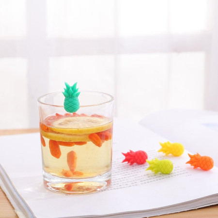 Set 6 Accesorii Creative pentru Pahare, Design Exotic din Silicon, Perfect pentru Petreceri și Cocktailuri, Model Ananas, Multicolor