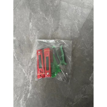 Set 4 Unelte de Gradina, pentru Plantare Prelucrare Sol si Ingrijire Plante, Material PVC carbon, Rosu Verde