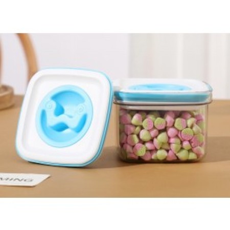 Recipient Depozitare Alimente 0.6L din Plastic Transparent, Capac Albastru-Alb, Cutie Tip Container pentru Cereale si Gustari, 11.5x8 cm