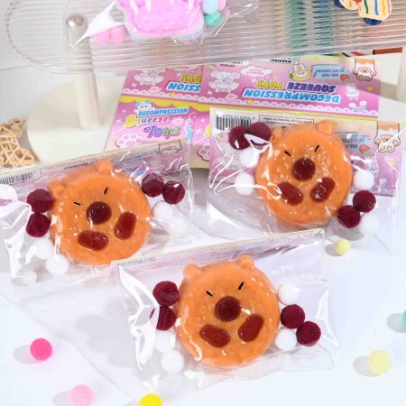 Jucarie Antistres Squishy, Flippy, cu Revenire Lenta, Forma de Biscuite Rotund, Model Capybara, 7x6.5 cm, 55g, Ambalaj Transparent, Maro