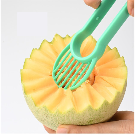 Ustensila bucatarie 4 in 1 pentru taiat si decorat fructe Flippy, material inox si plastic, compact, 28x6.2 cm, verde