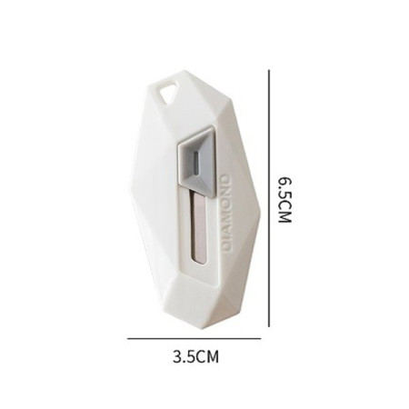 Cutter Portabil pentru Cutii, Tip Breloc, Vârf Rotunjit și Zimtat, Design Compact, 6.5x3.5 cm, Alb