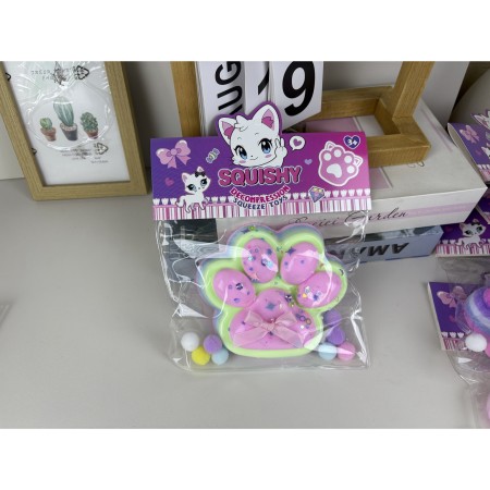Jucarie Antistres Squishy, Flippy, cu Revenire Lenta, Model Labuta de Pisica, 220g, 12.5 x 10.5 cm Squeeze Pinch Family, Ambalaj Transparent, Model 6