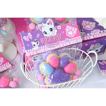Jucarie Antistres Squishy, Flippy, cu Revenire Lenta, Model Labuta de Pisica Pufoasa, 12.5x10.5 cm, 220g, Squeeze Pinch Family, Ambalaj Transparent, Mov-Multicolor
