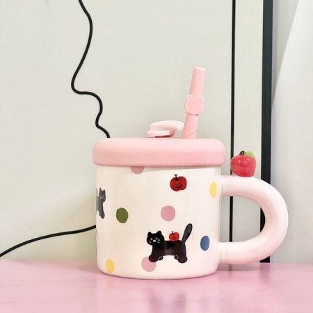 Cana din Ceramica cu Capac si Pai, Flippy, Capacul si Paiul din Silicon Roz, 9x8.5 cm, Model Cute B, Capacitate 380ml