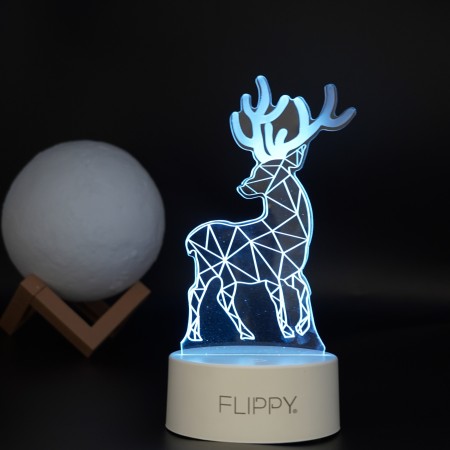 Lampa LED decorativa, Flippy, 3D, Cerb, cu telecomanda, doua moduri de alimentare USB si baterii, 20 cm inaltime, din material acril si lumina multicolora, alb