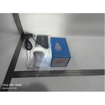 Bec portabil cu panou solar Flippy, pentru camping, utilizare exterior/interior, 3.6V, 400 mAh, 6.2 x 10 cm, alb rece