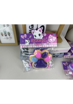 Jucarie Antistres Squishy, Flippy, cu Revenire Lenta, Model Labuta de Pisica Pufoasa, 12.5x10.5 cm, 220g, Squeeze Pinch Family, Ambalaj Transparent, Mov-Multicolor