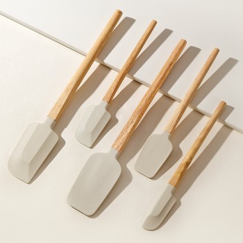 Set 5 Ustensile de Bucatarie, Flippy, din Silicon si Lemn, Spatule de Diferite Dimensiuni, Termorezistente, Antiaderente, Bej-Maro