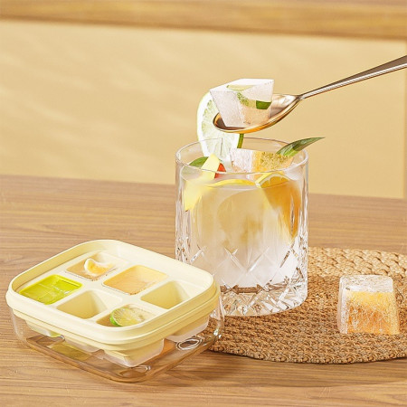Forma pentru gheata cu presa Flippy, din silicon alimentar, 6 cuburi, caserola pentru depozitare, usor de folosit si curatat, 10.5 x 7.5 x 4.1 cm, galben