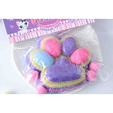 Jucarie Antistres Squishy, Flippy, cu Revenire Lenta, Model Labuta de Pisica Pufoasa, 12.5x10.5 cm, 220g, Squeeze Pinch Family, Ambalaj Transparent, Mov-Multicolor