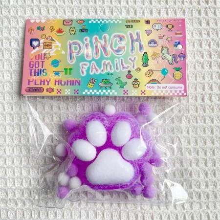 Jucarie Antistres Squishy, Flippy, cu Revenire Lenta, Model Labuta de Pisica Pufoasa, 6x6 cm, 72g, Ambalaj Transparent, Mov-Alb