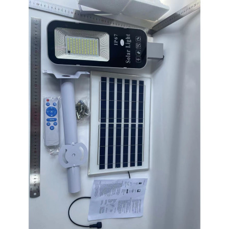 Proiector LED pentru stalp, casa, perete cu suport metalic inclus, Flippy, 38,5 cm x 14,2 cm, Rezistent la Apa IP65, cu Panou Solar, 240 COB LED, 100 W, Senzor de lumina, Timer, cu Telecomanda, intensitate reglabila, kit montaj inclus, Lumina Rece