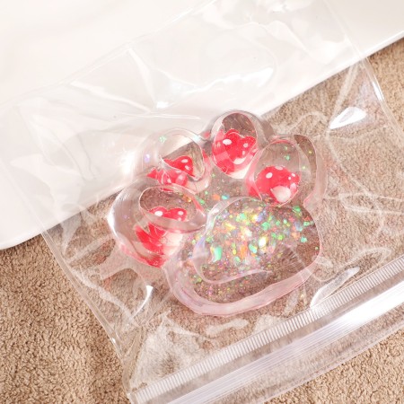 Jucarie Antistres Squishy, Flippy, cu Revenire Lenta, Model Cat Paw, 6.5 x 7 cm, din Tpr, 4-6 Ani, Model 3 Legume, Transparent