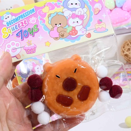 Jucarie Antistres Squishy, Flippy, cu Revenire Lenta, Forma de Biscuite Rotund, Model Capybara, 7x6.5 cm, 55g, Ambalaj Transparent, Maro