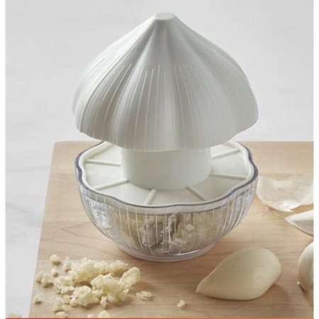 Tocator manual pentru usturoi, in forma de usturoi, cutite rezistente, utilizare prin apasare, material ABS si inox, 9.5x9.5x9.3 cm, alb
