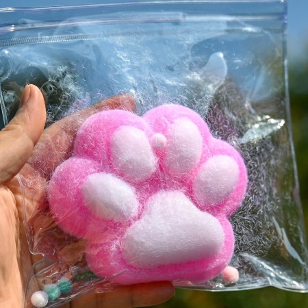 Jucarie Interactiva Squishy, Flippy, Model Cat Paw, Revenire Lenta, din TPR, +3 Ani, 7.5 cm, Textura Puf, Roz