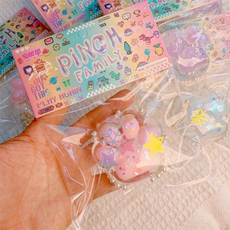 Jucarie Antistres Squishy, Flippy, cu Revenire Lenta, Model Labuta de Pisica, 6x5.5 cm, 70g, Ambalaj Transparent, Roz-Transparent