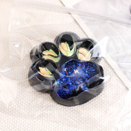 Jucarie Antistres Squishy, Flippy, cu Revenire Lenta, Squeeze Pinch Family, Model Cat Paw, 6.5 x 6 cm, din Tpr, 4-6 Ani, Model 4 Legume, Negru cu Insertii
