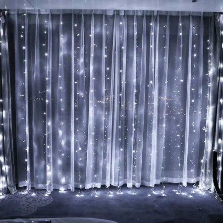 Instalatie Craciun, Tip Perdea, IP44, 6 m x 3 m, 480 LED-uri, Alb rece, cu 8 jocuri de lumini, 31 V, 9W, Interconectabila, Prelungitor 3 m inclus, Fir transparent, Interior/ Exterior, Flippy
