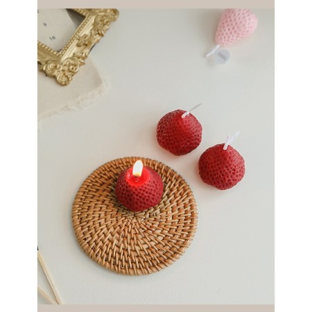 Set 4 Lumanari Parfumate, Flippy, Model Capsunici, Ardere 30 min, 52g, 6.3 x 6.3 x 3.8 cm, Rosu/Roz