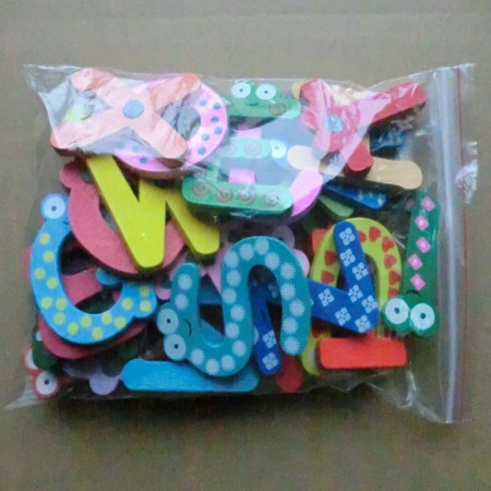 Set 26 Magneti de Frigider pentru Copii, Flippy, Model Alfabet A-Z, Figurine Amuzante, din Lemn, Multicolor
