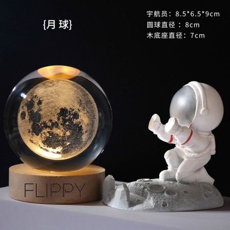 Lampa LED Decorativa, Flippy, cu Bila de Cristal cu Diametru 6cm, Model Luna 3D, Alimentare USB, Suport din Lemn, Lumina Alb Cald